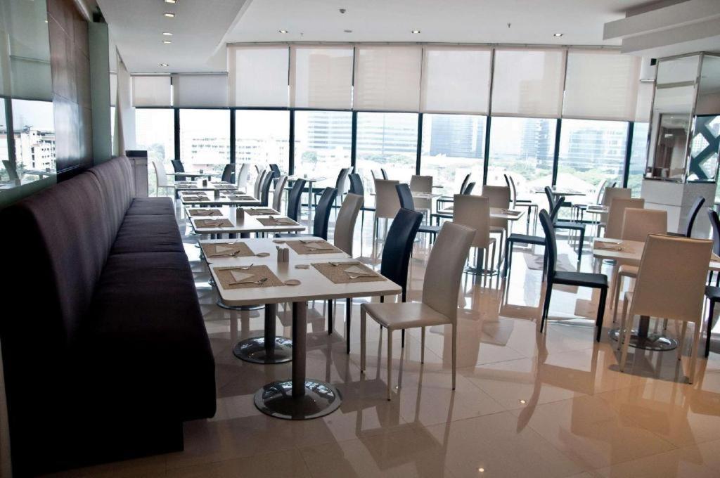 Iyarin@Tuk Chang Ratchayothin Hotel Bangkok Dış mekan fotoğraf
