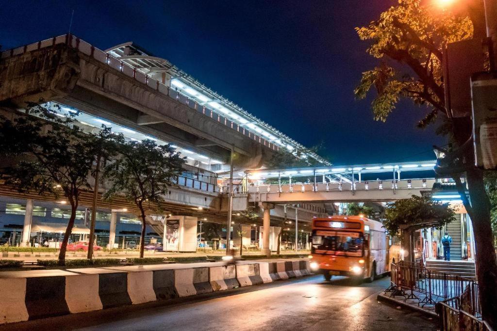 Iyarin@Tuk Chang Ratchayothin Hotel Bangkok Dış mekan fotoğraf