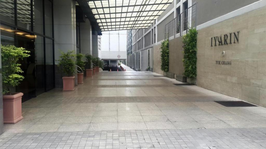 Iyarin@Tuk Chang Ratchayothin Hotel Bangkok Dış mekan fotoğraf