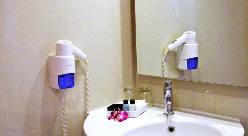 Iyarin@Tuk Chang Ratchayothin Hotel Bangkok Dış mekan fotoğraf
