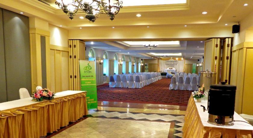 Iyarin@Tuk Chang Ratchayothin Hotel Bangkok Dış mekan fotoğraf