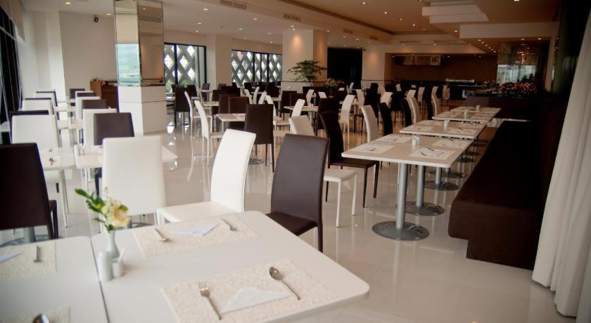 Iyarin@Tuk Chang Ratchayothin Hotel Bangkok Dış mekan fotoğraf